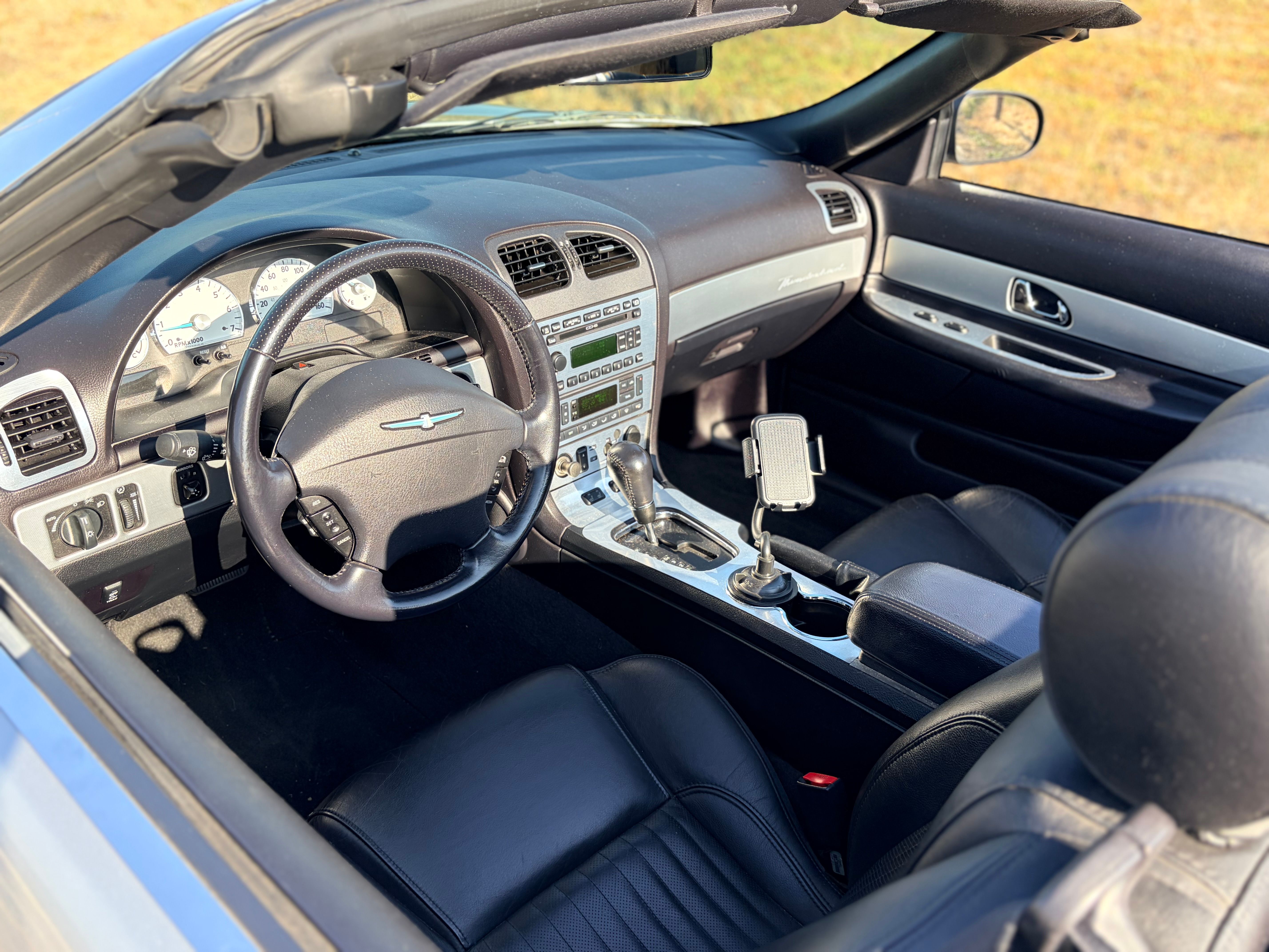 Used 2005 Ford Thunderbird RWD image 8