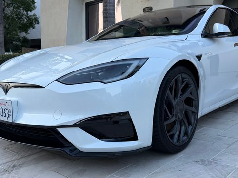 Used 2026 Tesla Model S Plaid AWD/4WD image 2
