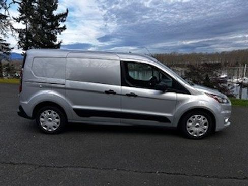 Used 2019 Ford Transit Connect XLT image 1