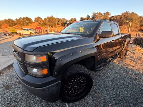 Used 2015 Chevrolet Silverado 1500 W/T RWD image 1