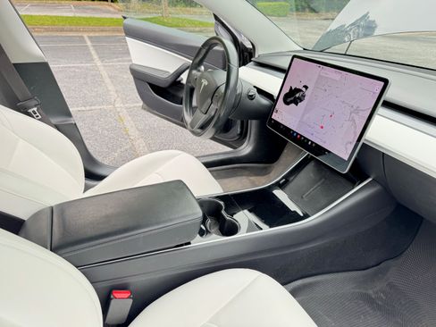 Used 2018 Tesla Model 3 Long Range AWD/4WD image 21