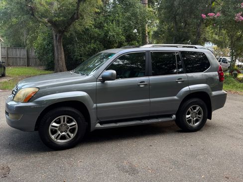 Used 2005 Lexus GX 470 w/ Sport Pkg AWD/4WD image 2