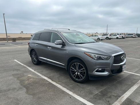 Used 2016 INFINITI QX60 Luxe w/ Deluxe Technology Package image 15