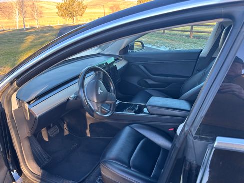 Used 2018 Tesla Model 3 Long Range image 9