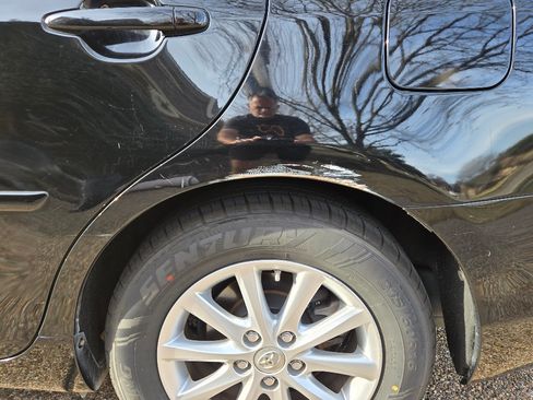 Used 2010 Toyota Camry XLE image 10