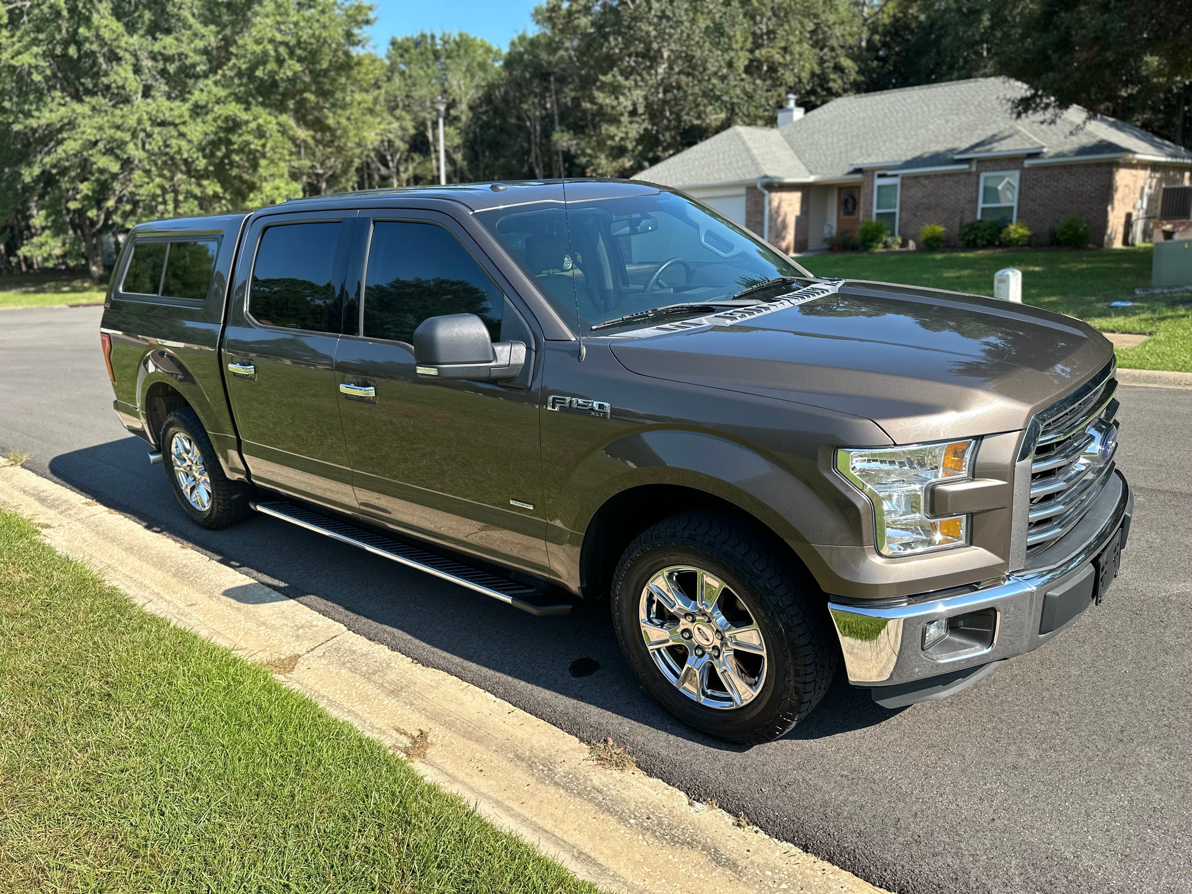 Used 2015 Ford F150 XLT w/ Equipment Group 302A Luxury RWD image 1