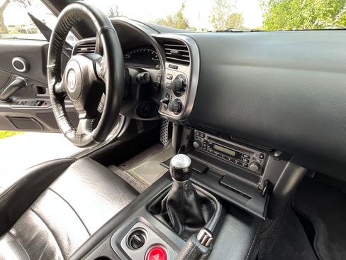Used 2003 Honda S2000 image 26
