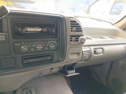 Used 1996 Chevrolet Silverado 1500 4x4 Extended Cab image 11