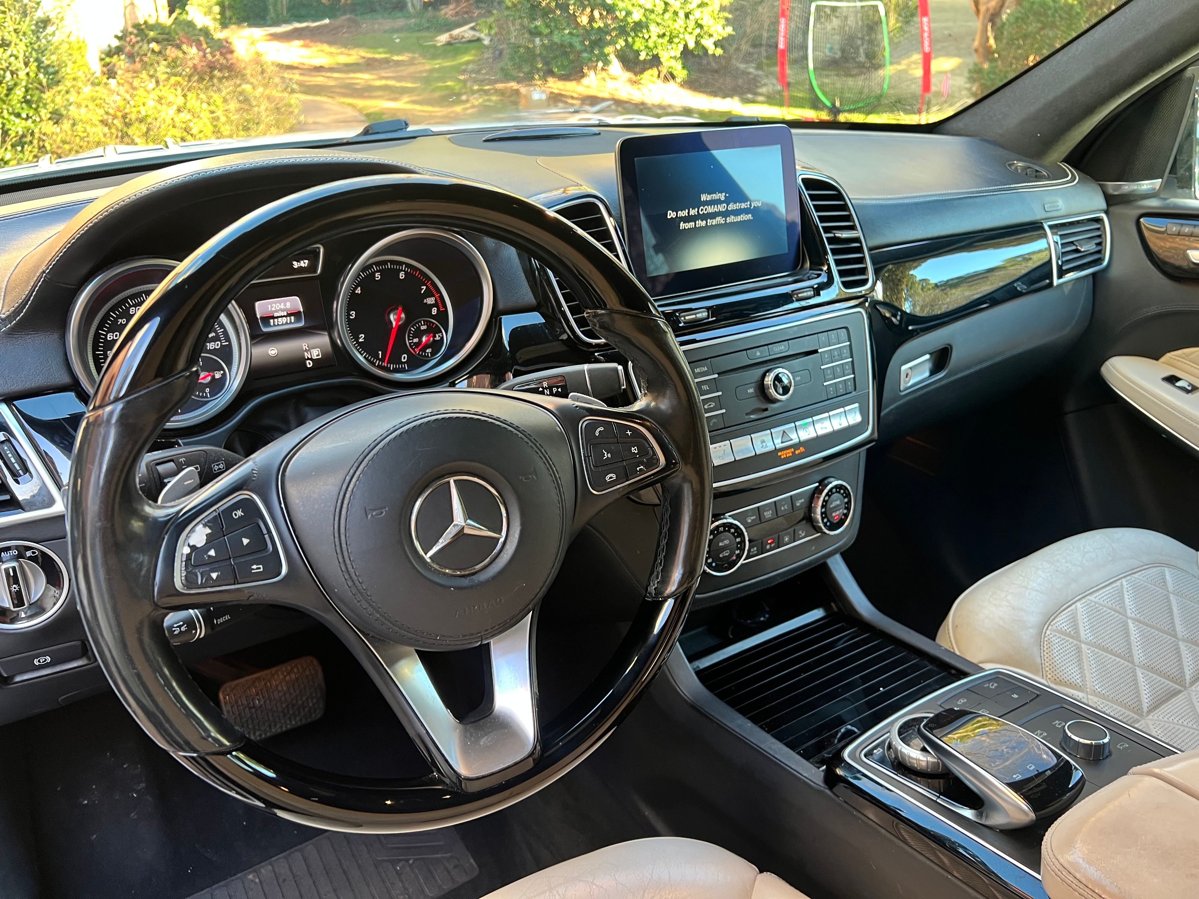 Used 2017 Mercedes-Benz GLS 550 4MATIC image 24