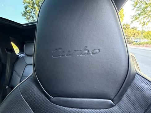 Used 2021 Porsche Cayenne Turbo AWD/4WD image 17