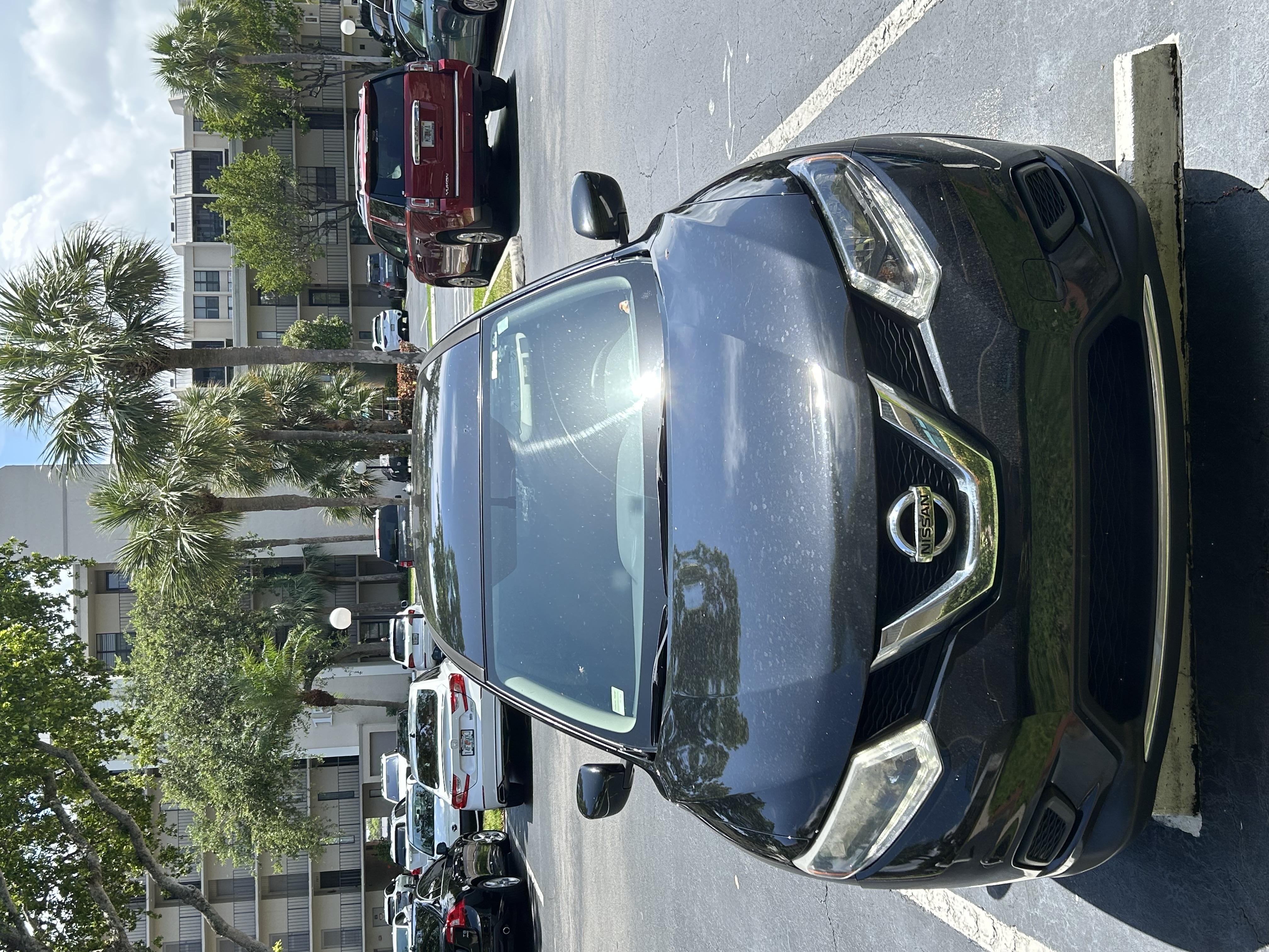 Used 2016 Nissan Rogue S FWD image 1