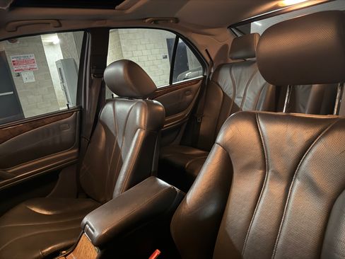 Used 2000 Mercedes-Benz E 55 AMG Sedan image 16