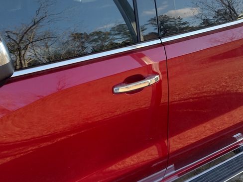 Used 2023 GMC Sierra 1500 SLT w/ SLT Convenience Package image 9