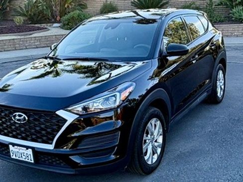 Used 2019 Hyundai Tucson SE image 1