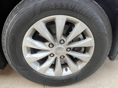 Used 2019 Chrysler Pacifica Touring Plus w/ Cold Weather Group image 14