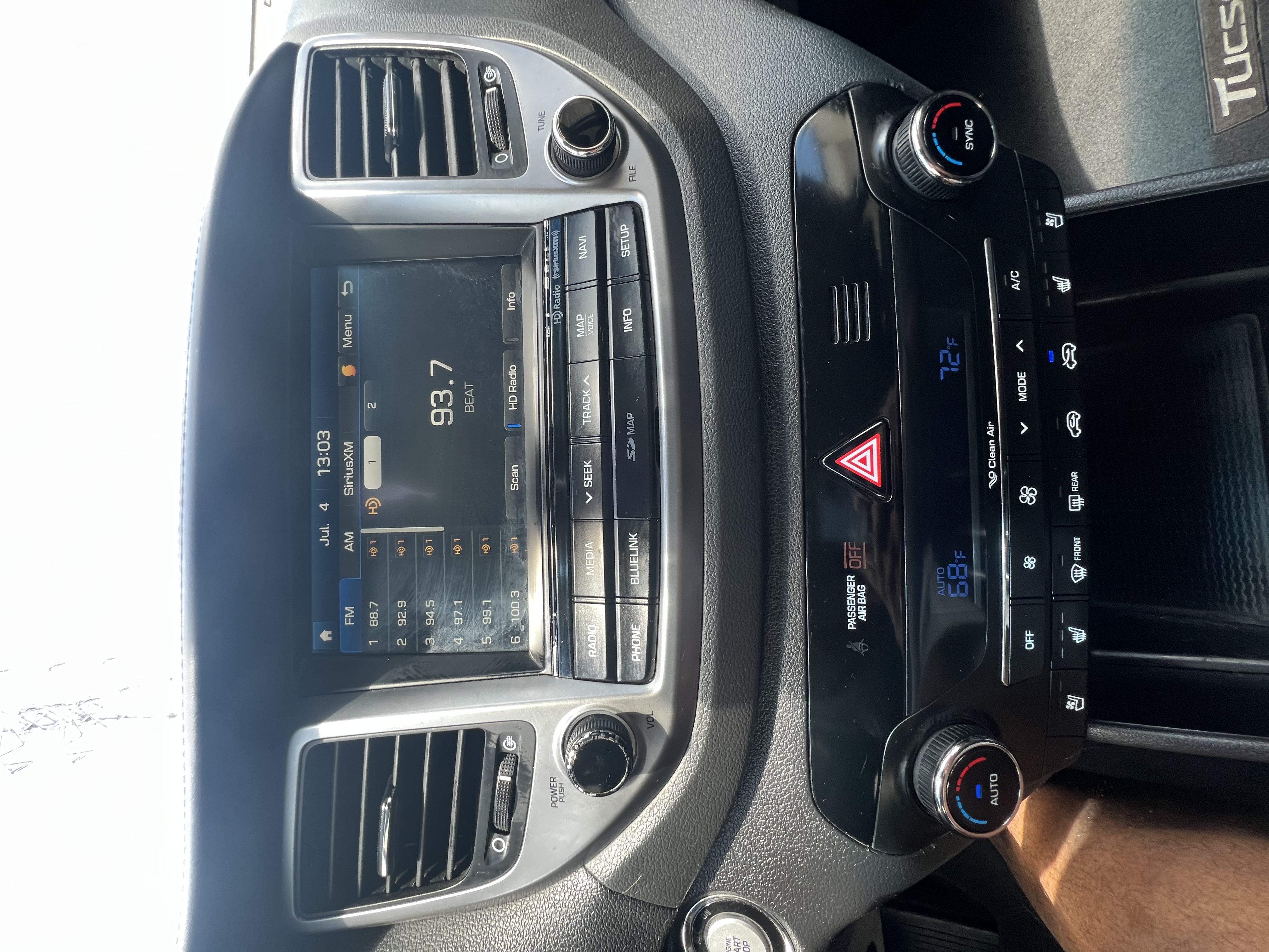 Used 2016 Hyundai Tucson Limited w/ Option Group 03 FWD image 13