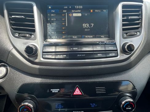 Used 2016 Hyundai Tucson Limited w/ Option Group 03 FWD image 13