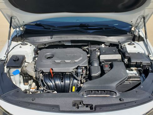 Used 2017 Kia Optima LX image 12