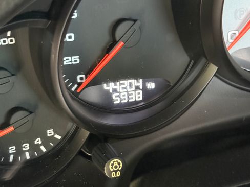 Used 2016 Porsche 911 Carrera 4S image 16