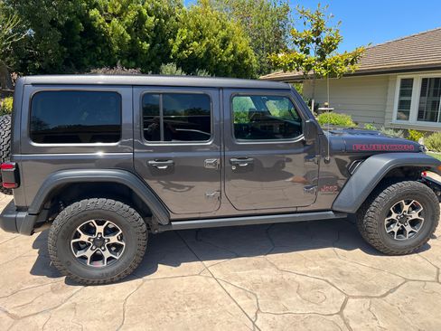 Used 2021 Jeep Wrangler Unlimited Rubicon AWD/4WD image 1