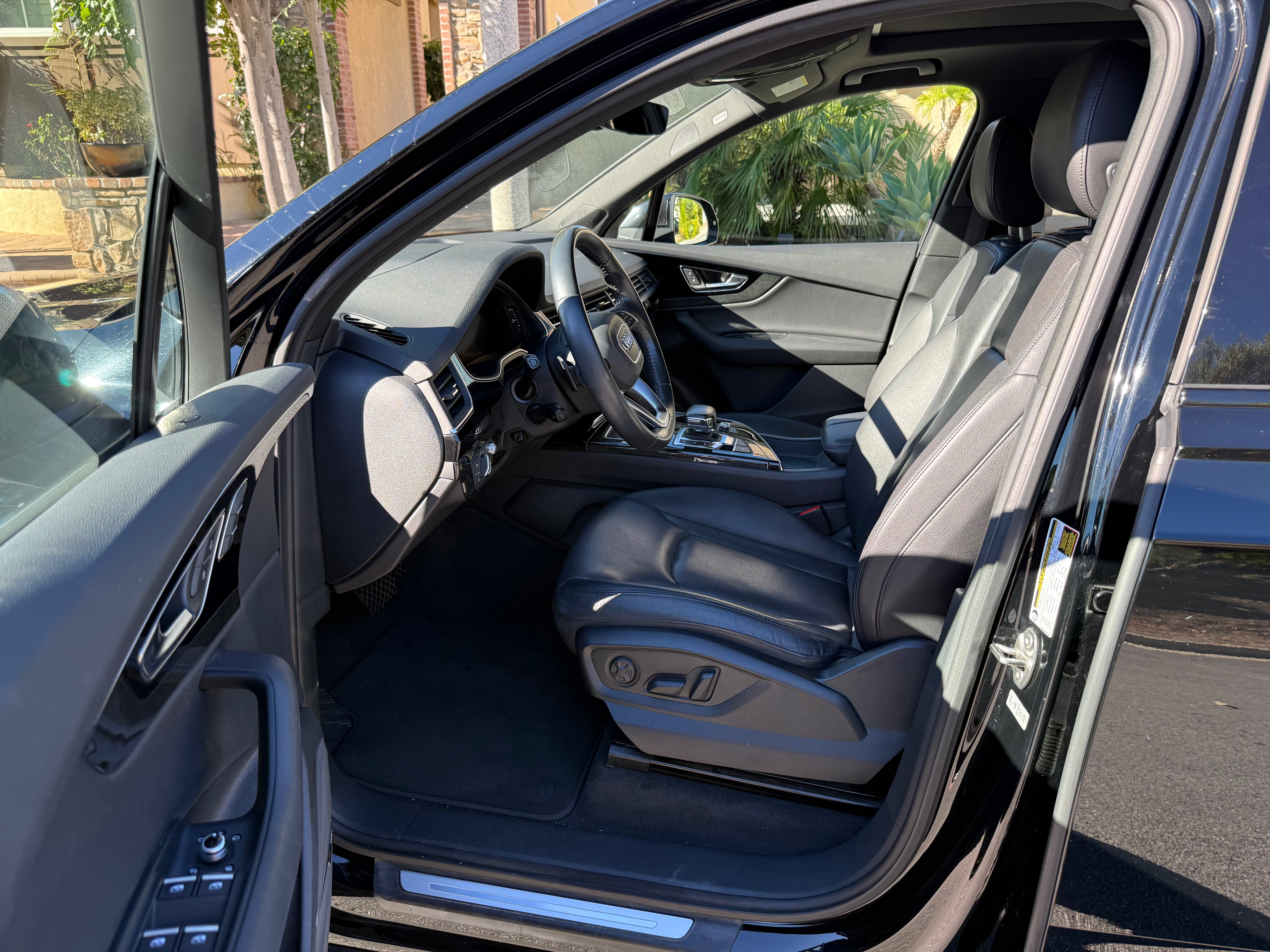 Used 2018 Audi Q7 3.0T Prestige AWD/4WD image 13