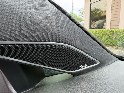 Used 2016 Volkswagen Golf R 4-Door AWD/4WD image 30