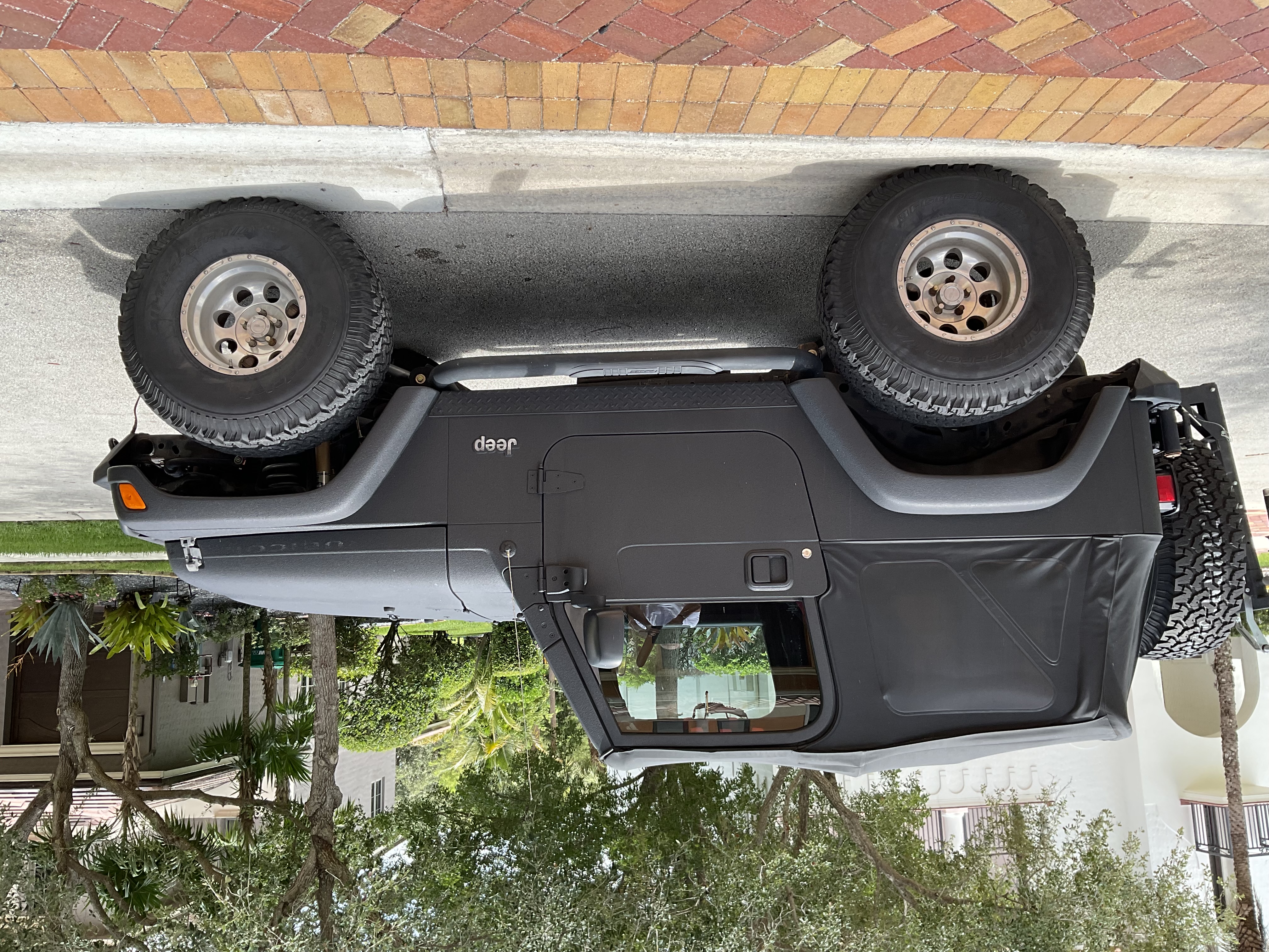 Used 2005 Jeep Wrangler Rubicon AWD/4WD image 2