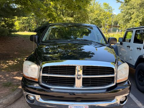 Used 2006 Dodge Ram 1500 Truck SLT RWD image 17