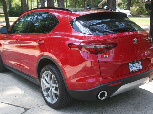Used 2018 Alfa Romeo Stelvio Ti Sport AWD/4WD image 5