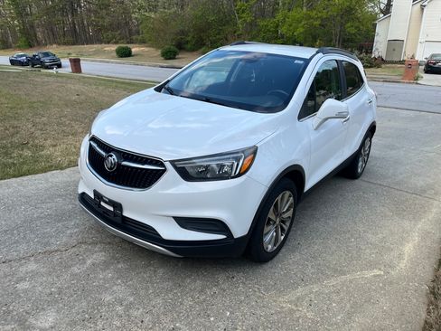 Used 2017 Buick Encore Preferred image 1