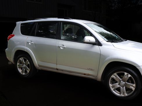 Used 2009 Toyota RAV4 Sport AWD/4WD image 10