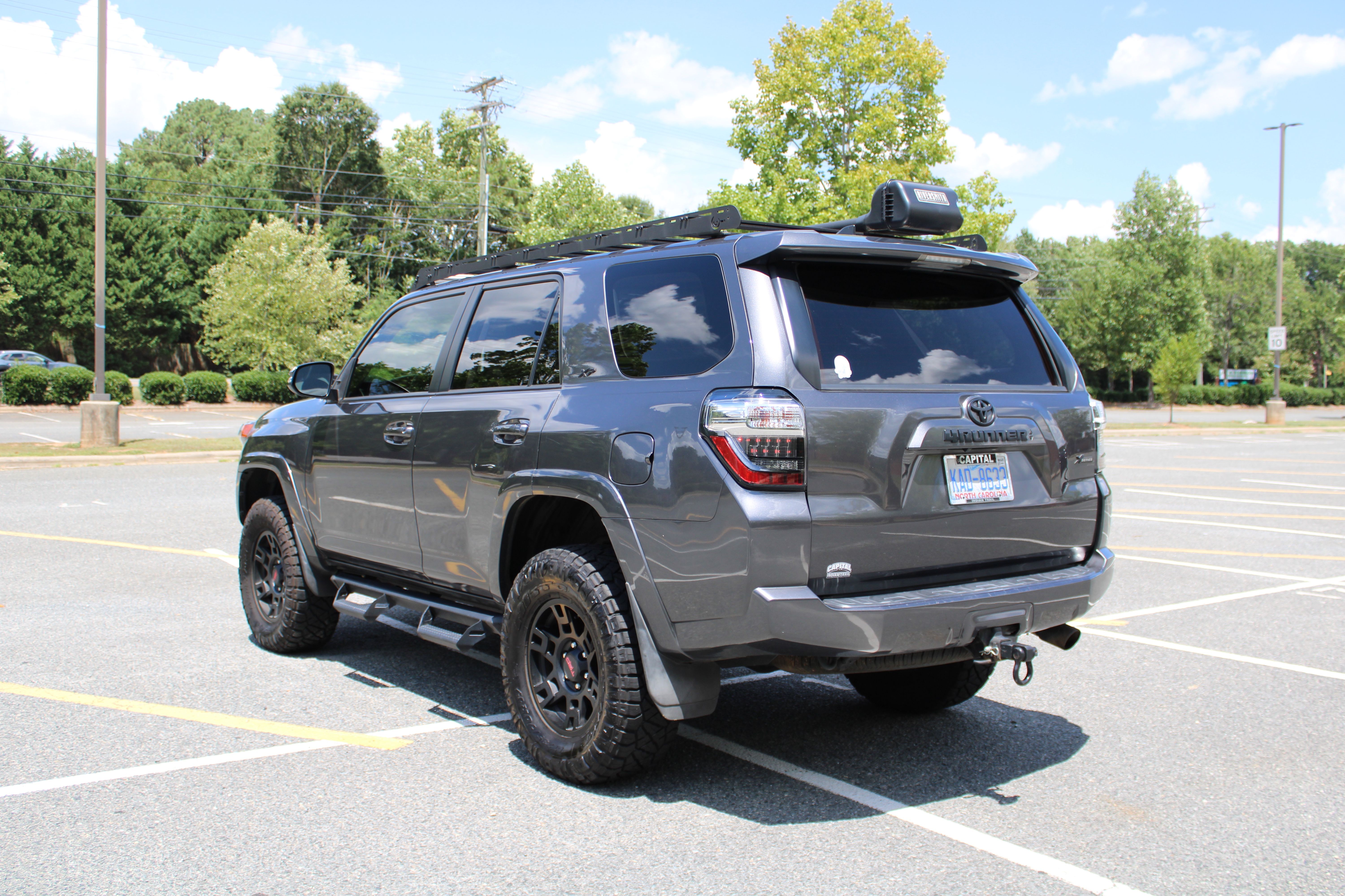 Used 2020 Toyota 4Runner SR5 Premium w/ Moonroof Package AWD/4WD image 4