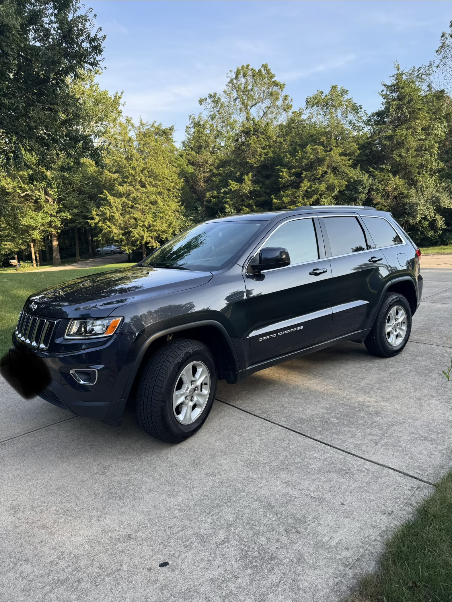 Used 2016 Jeep Grand Cherokee Laredo w/ Quick Order Package 23E AWD/4WD image 1