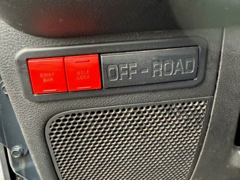 Used 2016 Jeep Wrangler Unlimited Rubicon image 26