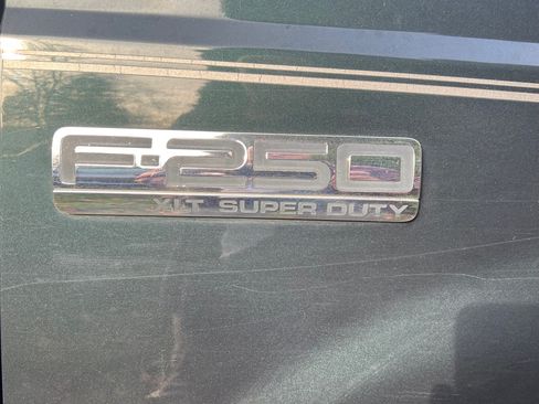 Used 2005 Ford F250 XLT image 11