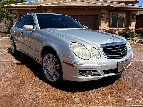 Used 2007 Mercedes-Benz E 550 Sedan image 7