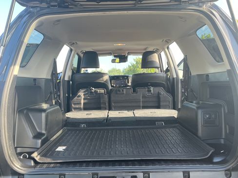Used 2021 Toyota 4Runner Venture w/ Moonroof Package AWD/4WD image 11