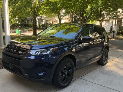 Used 2023 Land Rover Discovery Sport S AWD/4WD image 2