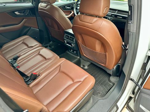 Used 2018 Audi Q7 3.0T Prestige w/ Prestige Package image 16