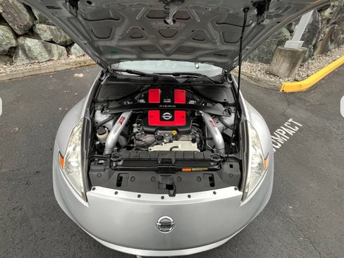 Used 2011 Nissan 370Z NISMO image 17