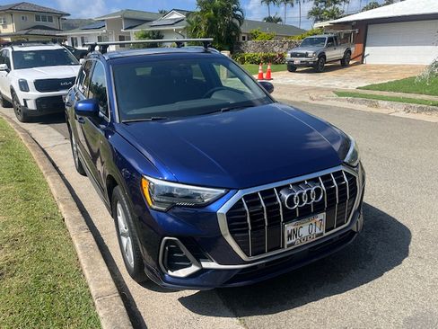 Used 2022 Audi Q3 2.0T Premium w/ Convenience Package image 2