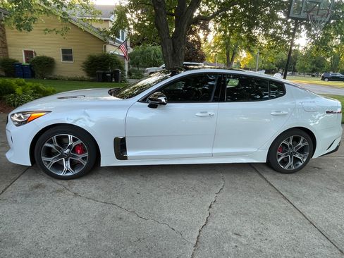 Used 2019 Kia Stinger GT2 AWD/4WD image 4