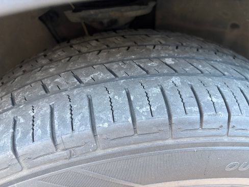 Used 2018 Volkswagen Tiguan S image 15