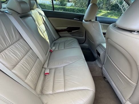 Used 2010 Honda Accord EX-L image 23