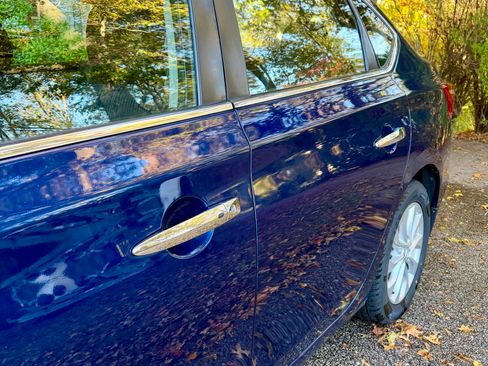 Used 2016 Nissan Sentra SV w/ Style Package image 9