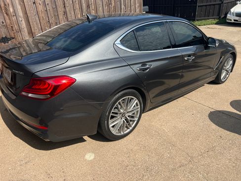 Used 2020 Genesis G70 2.0T AWD/4WD image 10