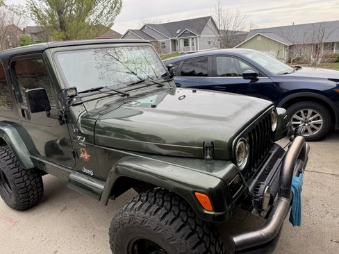 Used 1997 Jeep Wrangler Sahara AWD/4WD image 13