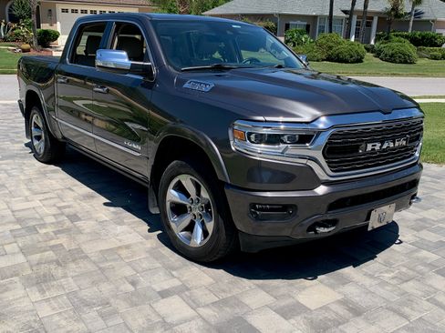 Used 2019 RAM 1500 Limited RWD image 2