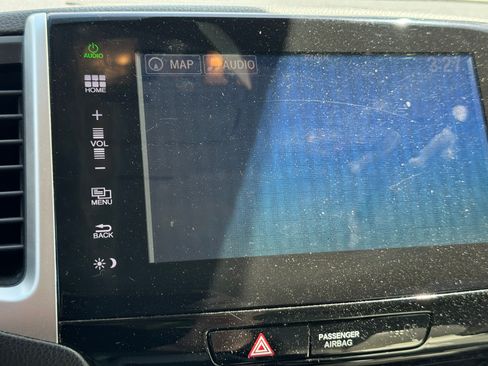Used 2016 Honda Pilot Touring image 12