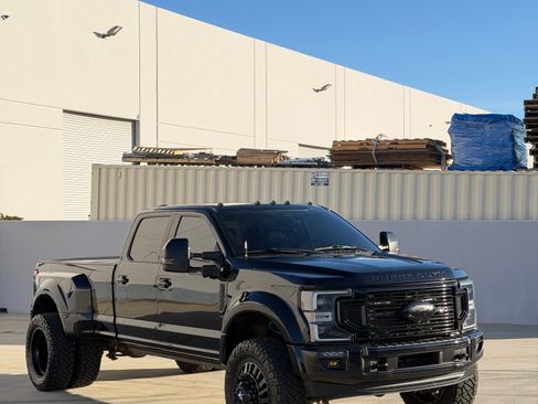 Used 2021 Ford F450 Platinum w/ FX4 Off-Road Package image 6